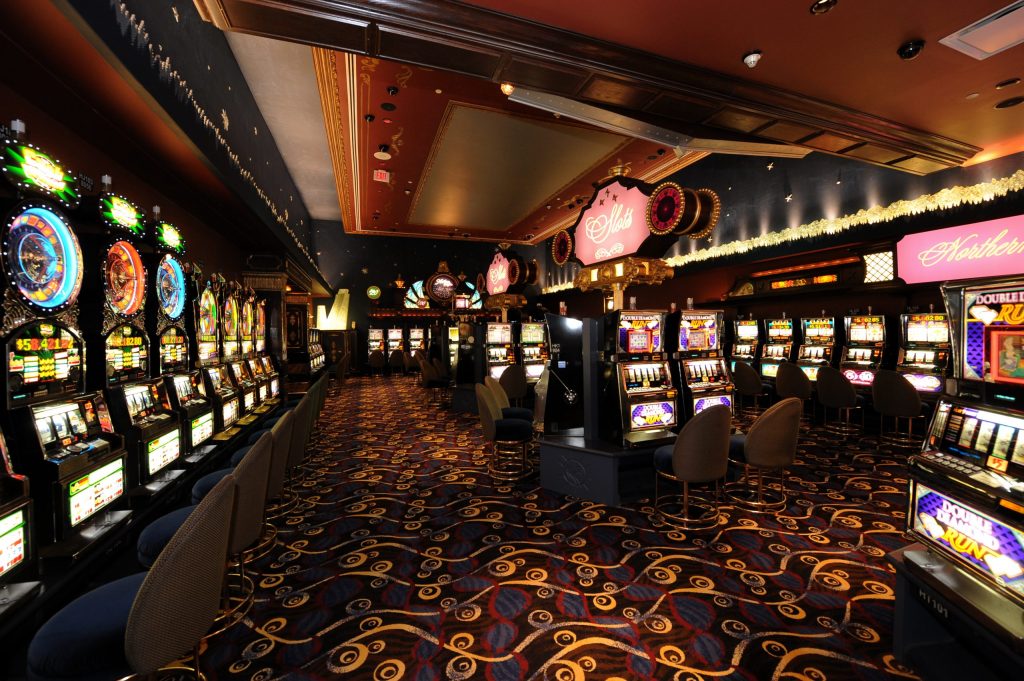Elevating Casino Slot Fees with Live Dealer Games